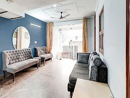 Super Collection O Sector 20 Noida