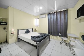 Cheap Hotel Room in Sosua Center!