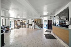 Cheap Hotel Room in Sosua Center!