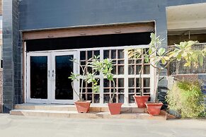 Collection O Lashkar Gwalior