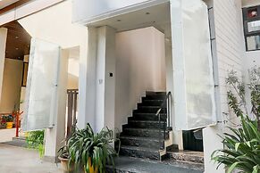 Deluxevibrant Inn