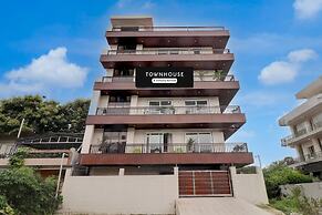 Deluxe With Balcony Rispana River Dehradun