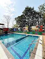 NS Dosti Villa By Glitz