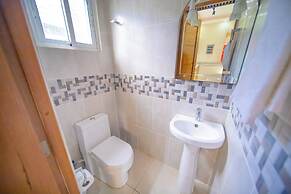 CDC 6 - 1BR Apt With Pool & Cigar Bar Lounge