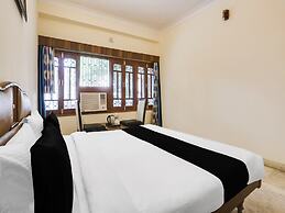 Super Deluxe Room Hotel Vinayak