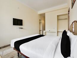 Super Deluxe Room Hotel Vinayak