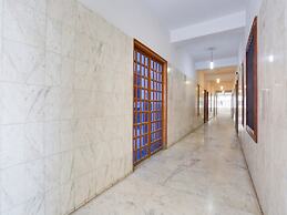 Super Deluxe Room Hotel Vinayak
