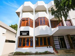 Super Deluxe Room Hotel Vinayak