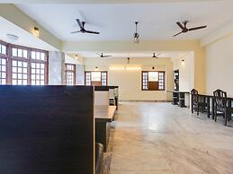 Super Deluxe Room Hotel Vinayak