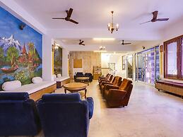 Super Deluxe Room Hotel Vinayak