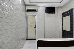 Premium Girish Park Metro Station Kolkata