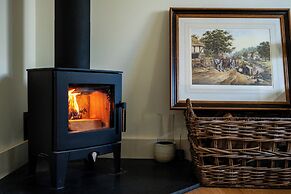 Beautiful One BD Cottage Near Burford