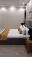 Clowzer Serviced Apartments