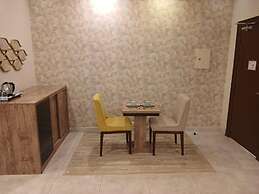 Clowzer Serviced Apartments