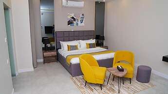 Clowzer Serviced Apartments