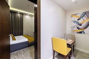 Clowzer Serviced Apartments