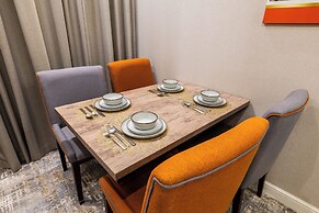 Clowzer Serviced Apartments