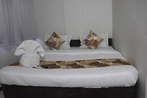Hotel Savera Inn