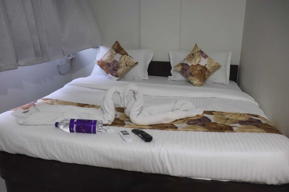 Hotel Savera Inn