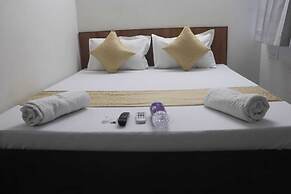 Hotel Savera Inn
