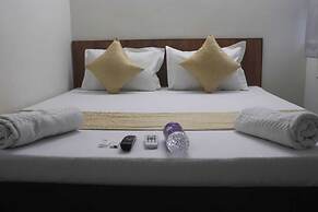 Hotel Savera Inn