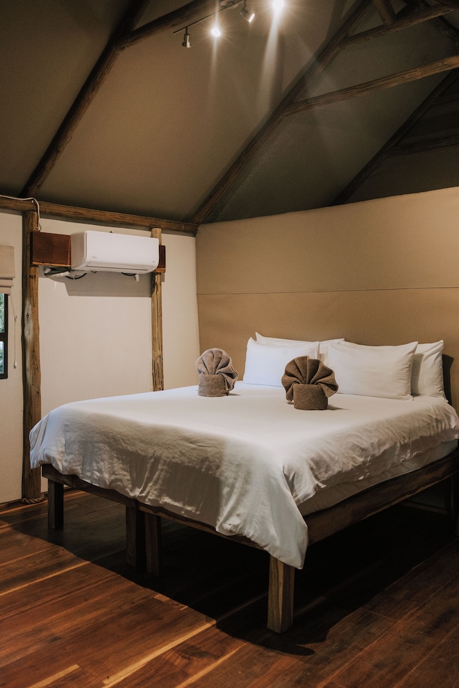Muchenje river lodge