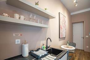 Prime City Center Studio in Split - Walk to Diocletian's Palace