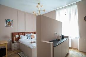 Prime City Center Studio in Split - Walk to Diocletian's Palace