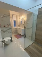 Prime City Center Studio in Split - Walk to Diocletian's Palace