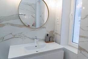 Prime City Center Studio in Split - Walk to Diocletian's Palace
