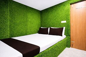 Hotel Shree Krishna Near Railway Station