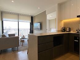 w Amazing 2BR w Balcony View in Miraflores