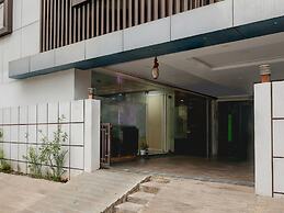 Super Townhouse V Hotel