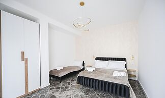 Newhouse Cavour Deluxe