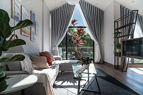 Zenora Hillside Garden