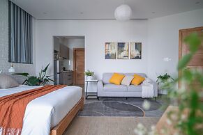 Zenora Hillside Garden