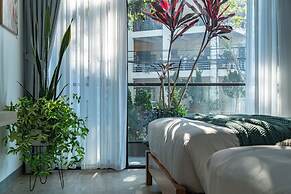Zenora Hillside Garden