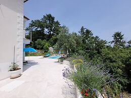 Apartment With Heated Pool Jacuzzi sea View