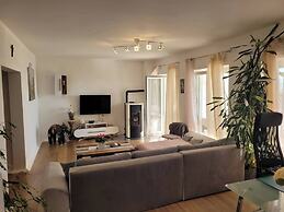 Apartment With Heated Pool Jacuzzi sea View