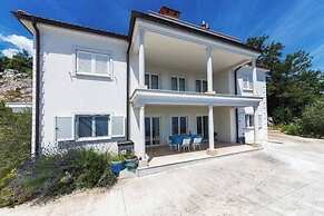 Apartment With Heated Pool Jacuzzi sea View
