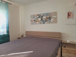 Apartment With Heated Pool Jacuzzi sea View