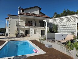 Apartment With Heated Pool Jacuzzi sea View