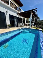 Infinity Pool & Ocean View - Sunrise