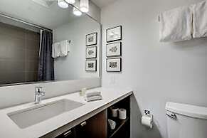 Avalon Signature Suites DT