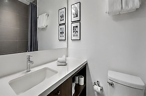 Avalon Signature Suites DT
