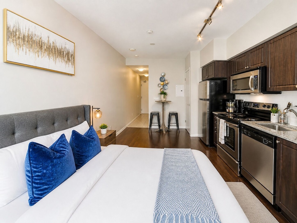 Palmerston Luxe Hotel