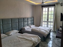 Hindustan Royal Inn