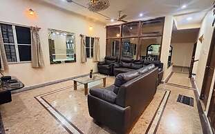 Abra Palace Luxury Villa