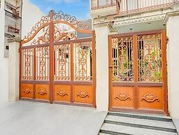 Classic With Balcony Near Medanta