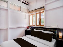 Deluxe55 Pillars House